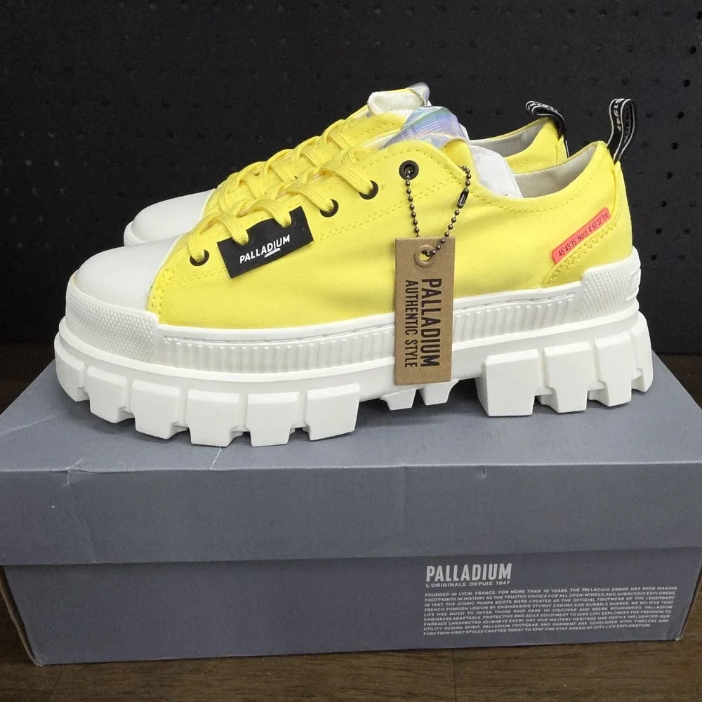 Palladium Revolt LO TX Star Yellow Women Chunky Platform Shoe 10 US